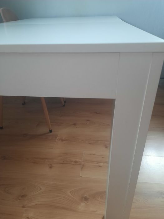 Stol rozkladany bialy