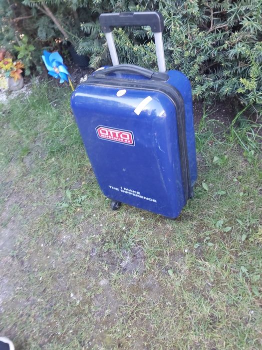 Sprzedam walizkę polecam