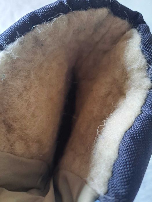 Продам дитячі для хлопчика зимові сапожки