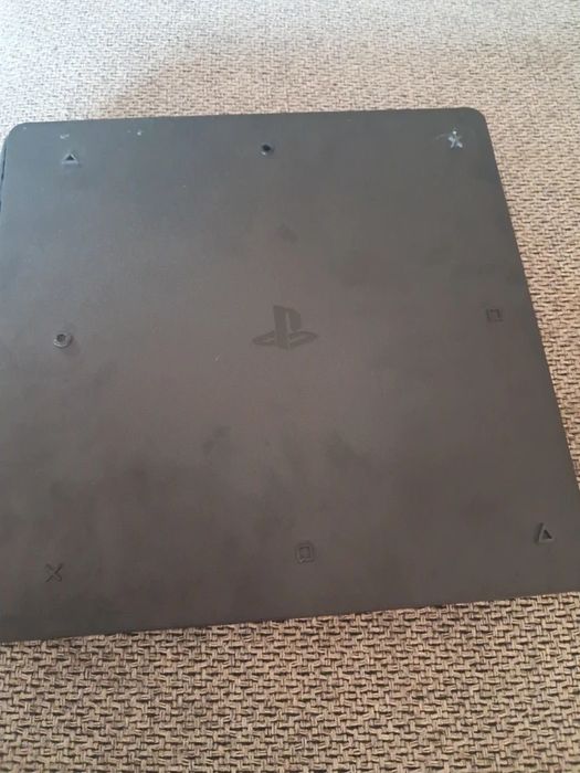 Sony PlayStation 4 PS4 com Jogos e Comando