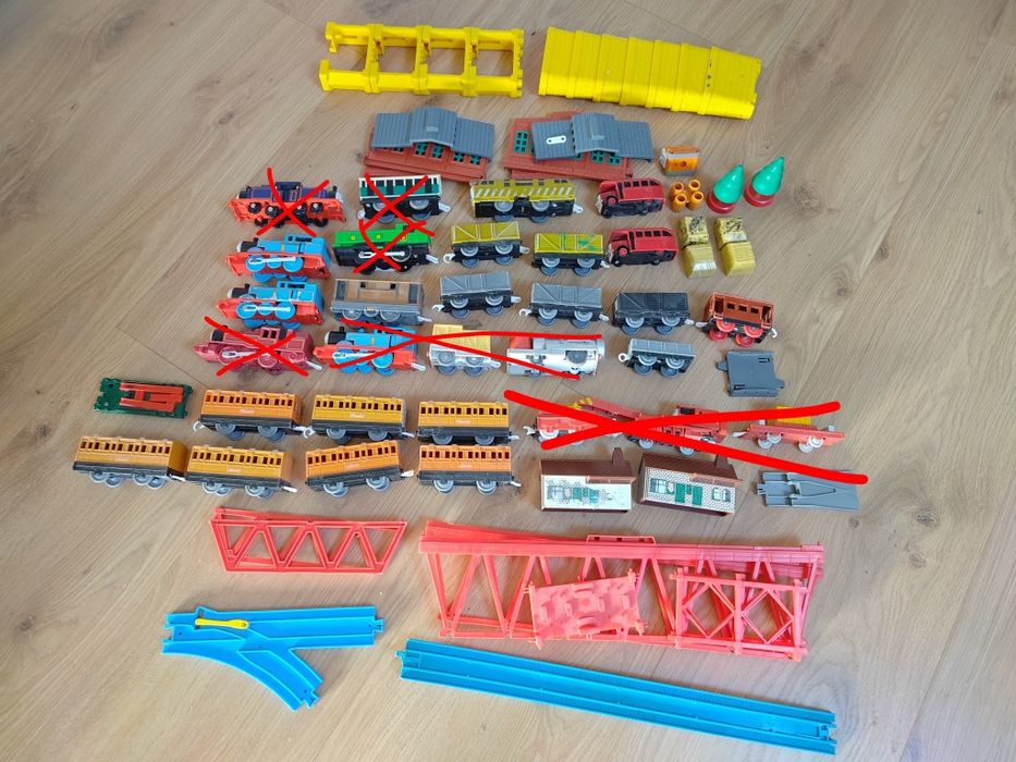 Tory tomka i przyjaciele/TOMY - 125 torów + 44 elementy na pojazdy