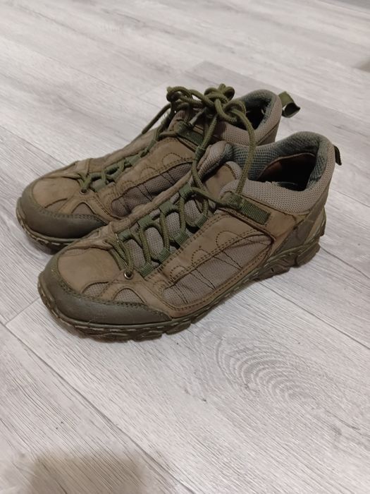 Тактичні кросівки 38 розмір олива