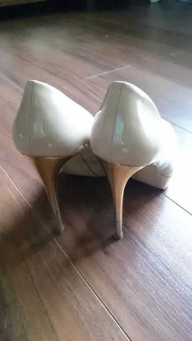 Zara Szpilki / Platformy Nude r. 40