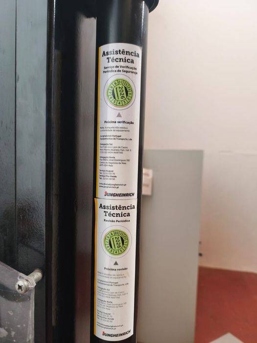 staker de empresa com oferta de balança