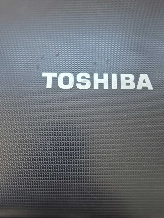 Toshiba C850 proc i3-2348, disco 500gb, memória 8gb muito bom estado