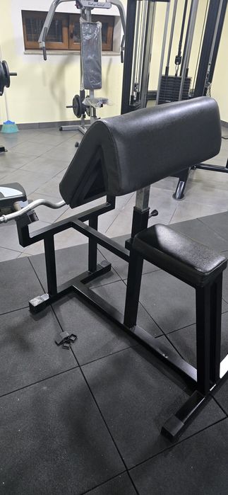 Banco scott para bicep