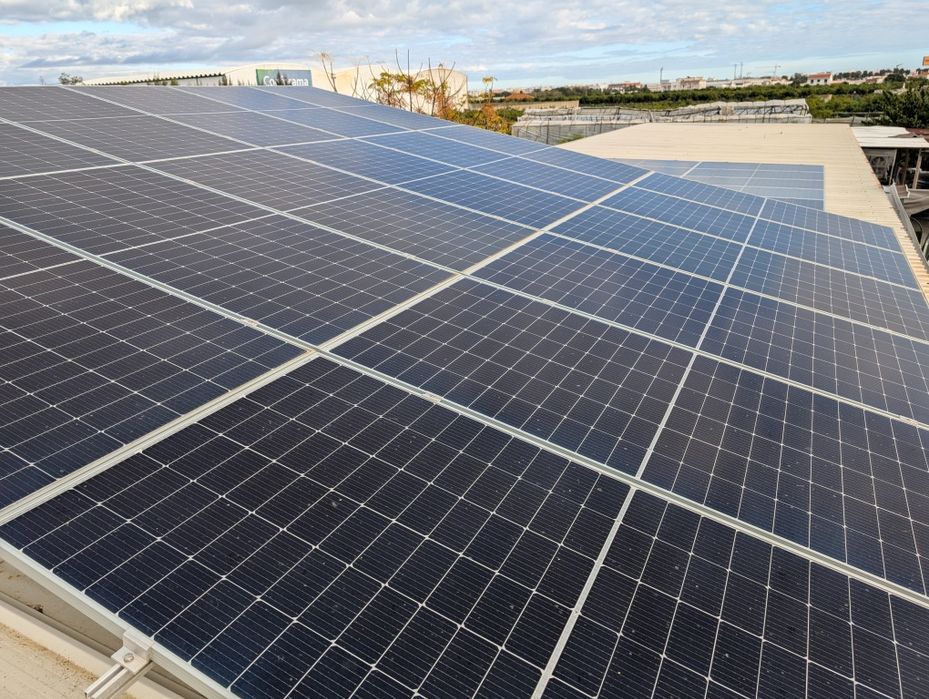 Inversor 15kw renac mais 18 paineis sharp 540W