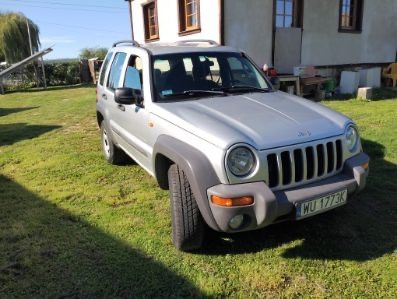 Jeep cherookee KJ 2004