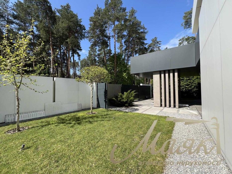 Продажа 1-этажного дома 305 м2, в Плютах