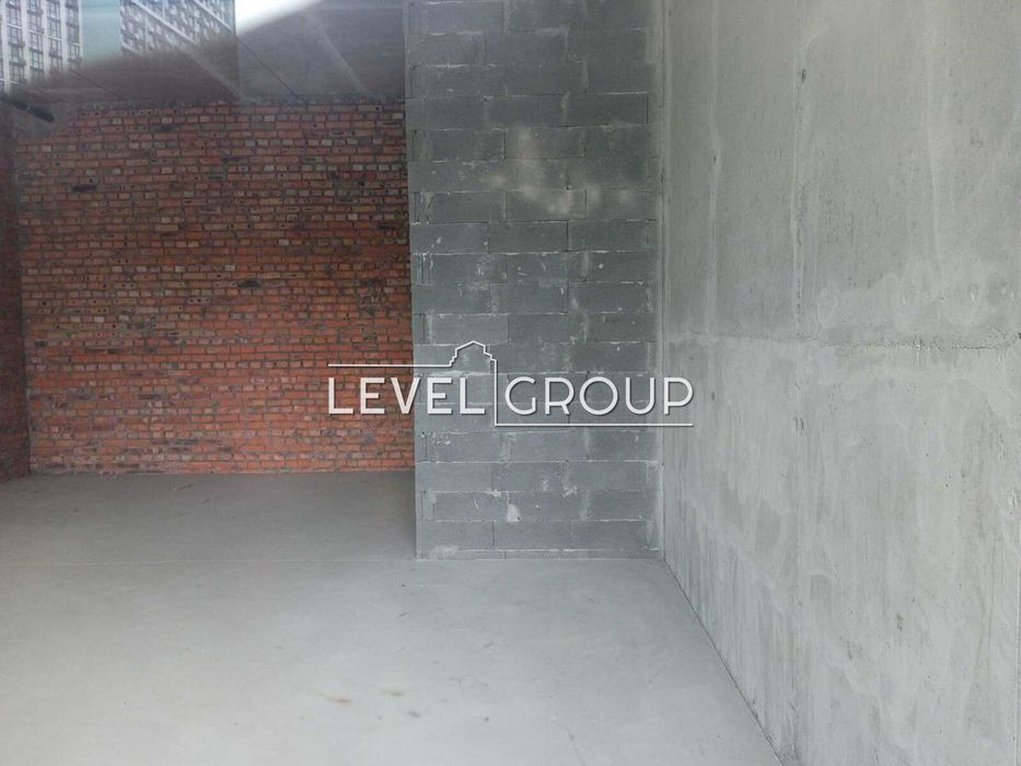 Продаж - Фасадне комерційне приміщення 51 м² у ЖК 'Диброва Парк'