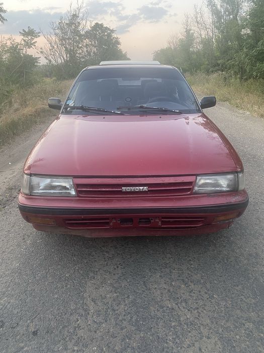 Продам машину TOYOTA