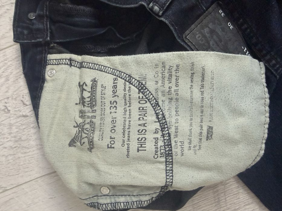 Levis 511 w30l32 black tab