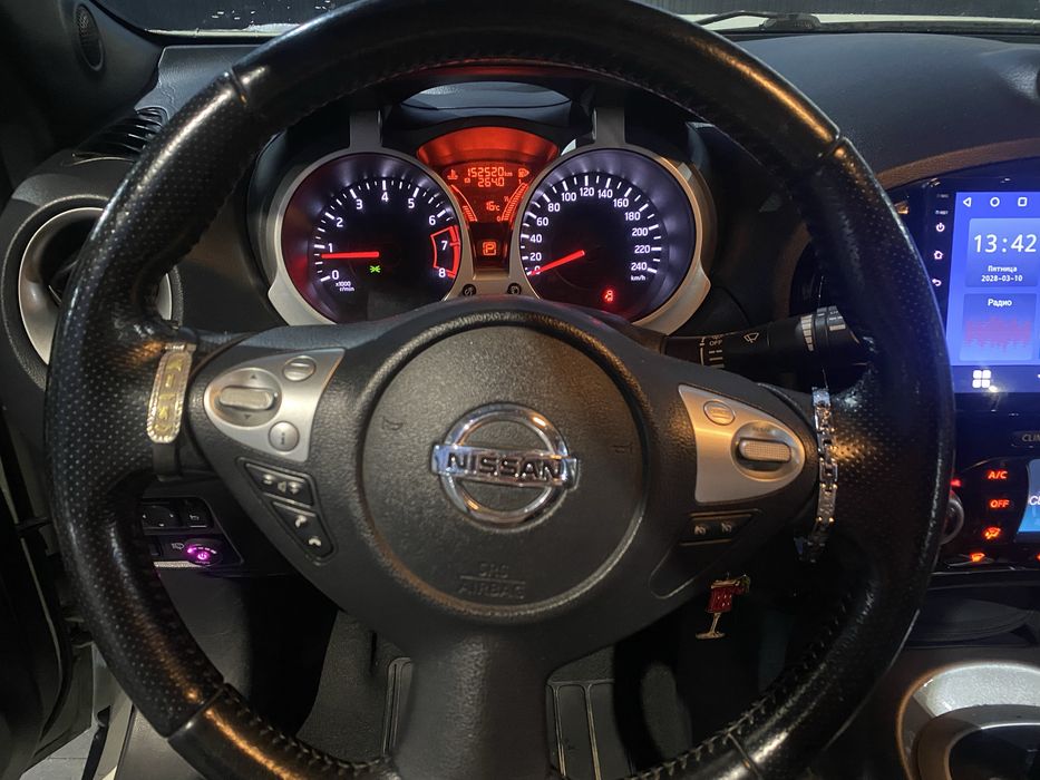Авто Nissan Juke 1,6 2013