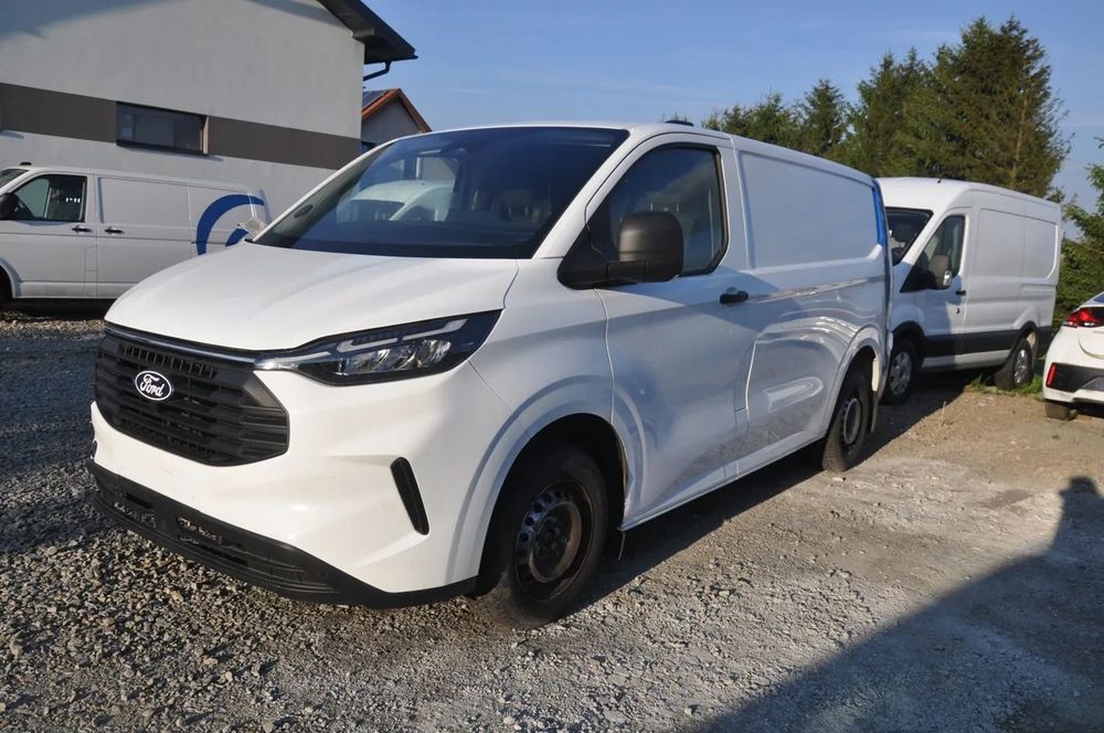 Ford Transit custom  H1L1 parktroniki grzana szyba itd.