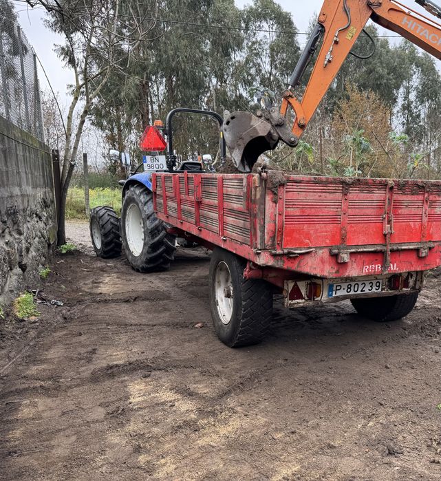 Serviços de Trator e Mini Giratória