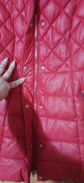 Курточка пухова 44р