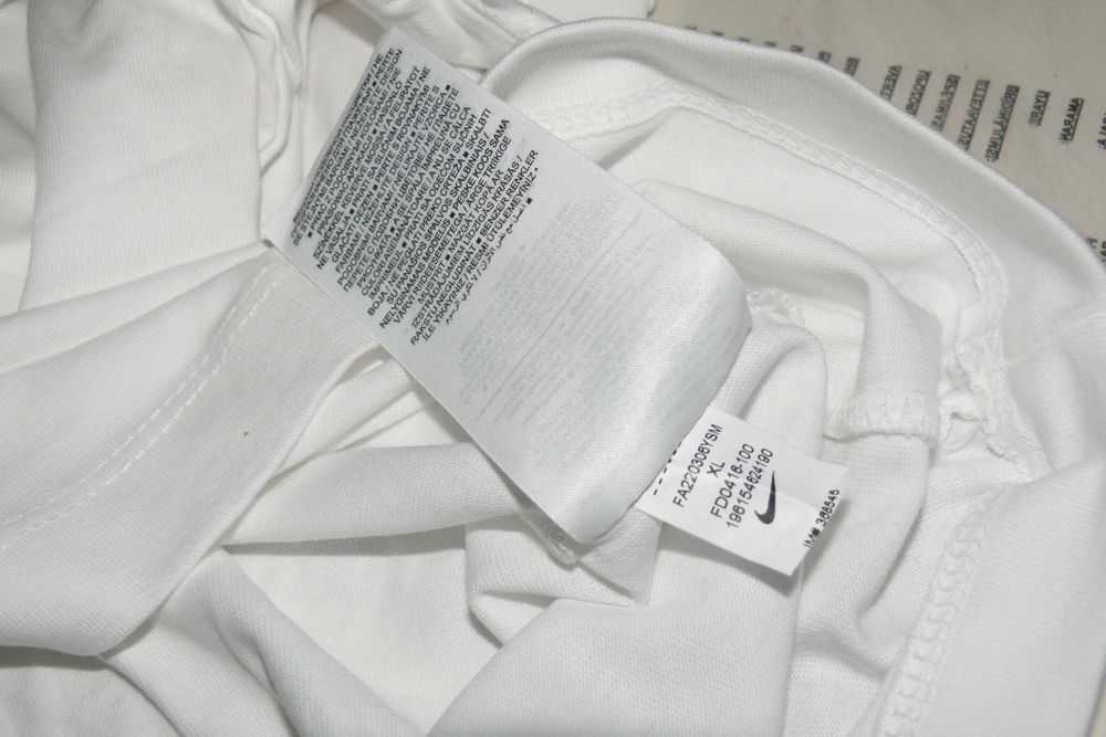 T-shirt Branca Nike - Manga curta