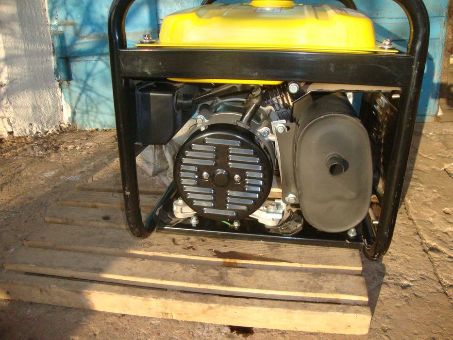 Бензогенератор FIRMAN SPG3000