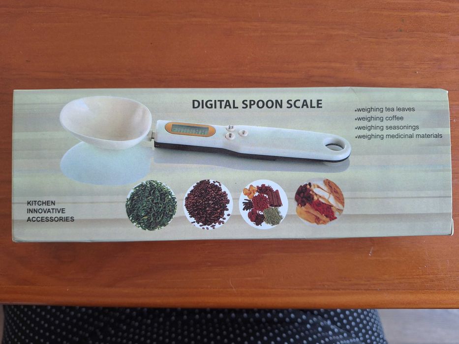 Colher balança digital branca