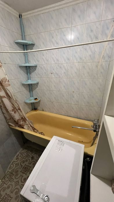 Продається однокімнатна квартира, м. Бар
