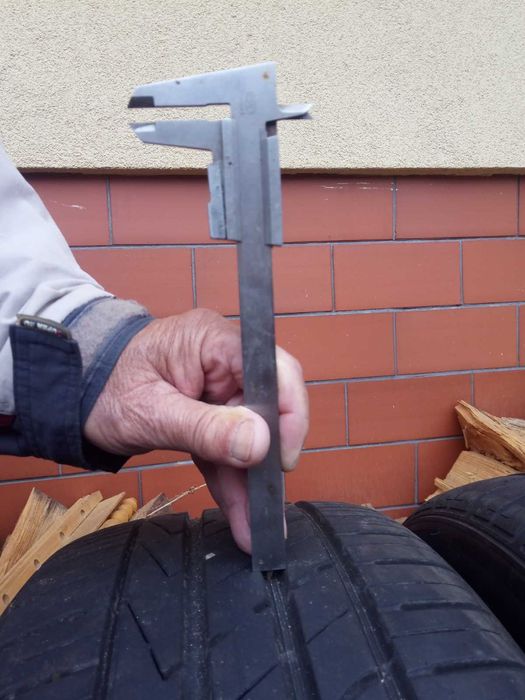 Opony letnie do SUV-a  R19 - 3 sztuki