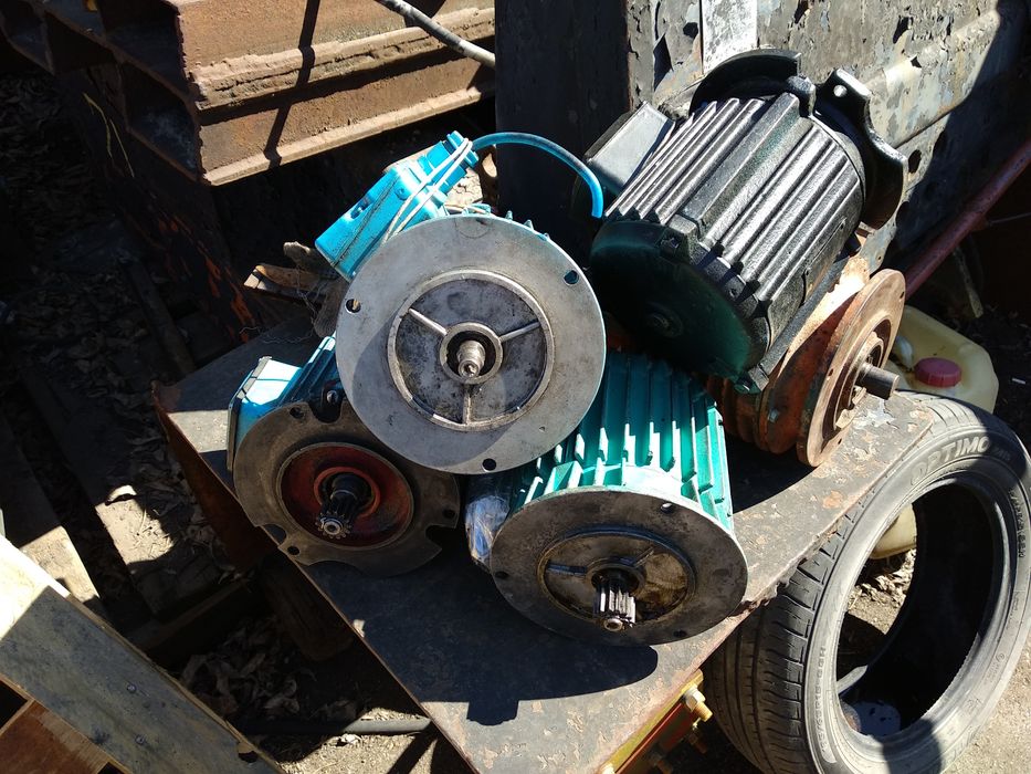 Электродвигатель тележка тельфера к 1407-4 1 2 крюковая тон 3.2 5 тонн