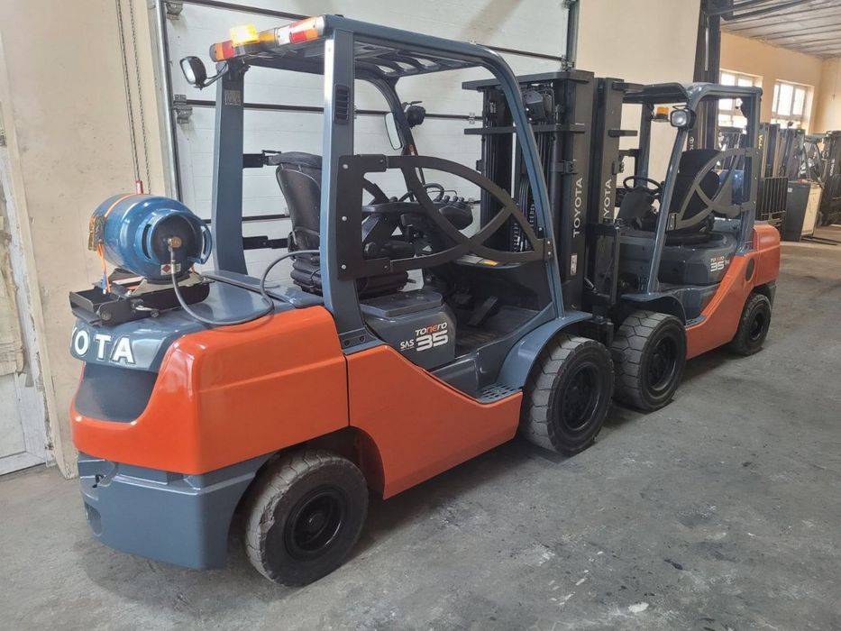 Навантажувач вилковий, газовий 3.5 тонн
Toyota 02-8FGJF35