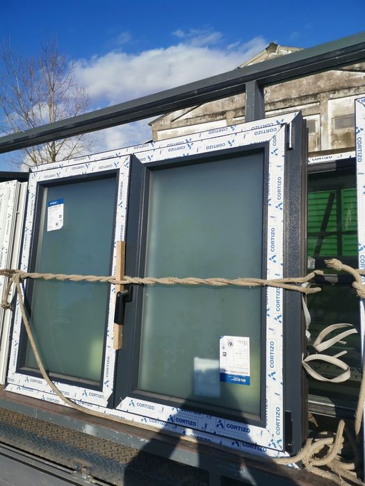 Janelas de PVC novas