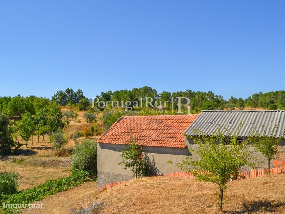 Terreno para cultivo com anexo, nos Montes da Senhora