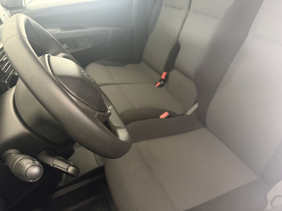 Peugeot Partner 1.5 HDI NACIONAL 2021/11 C/ Iva no Preço Só 74 Mil kms