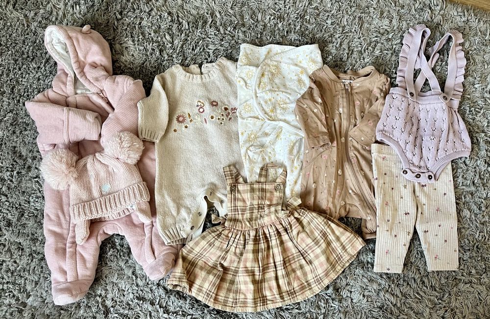 Лот одягу для дівчинки немовля (8 позицій)
