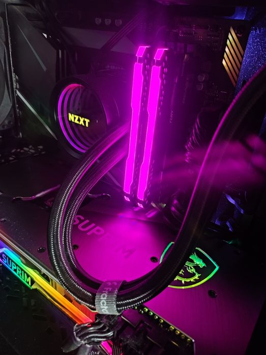 Vendo 16GB [2x8GB 3600MT/s] Memória Ram DDR4 Corsair Vengeance RGB PRO