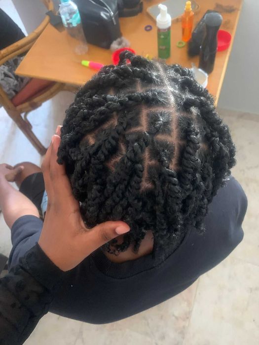 Manutenção e penteados de tranças – Setúbal / Domicílio