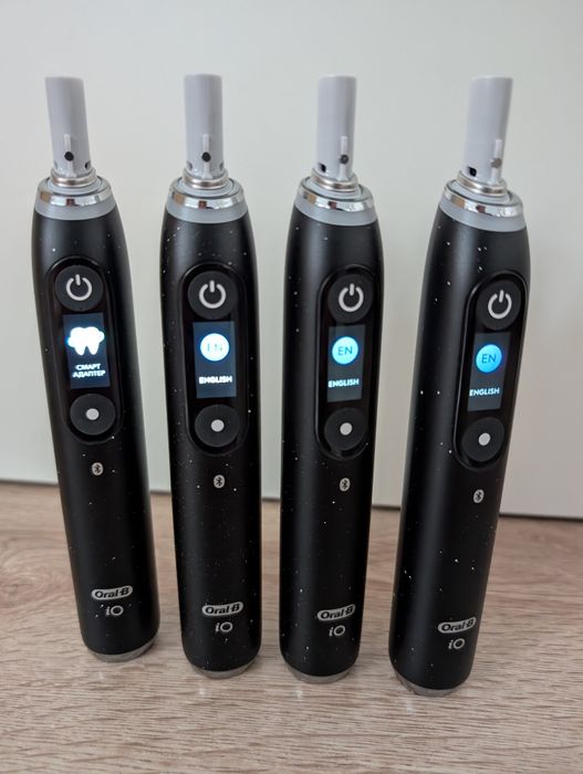 Преміальна німецька електрична зубна щітка Oral-B іО 10 Cosmic Black