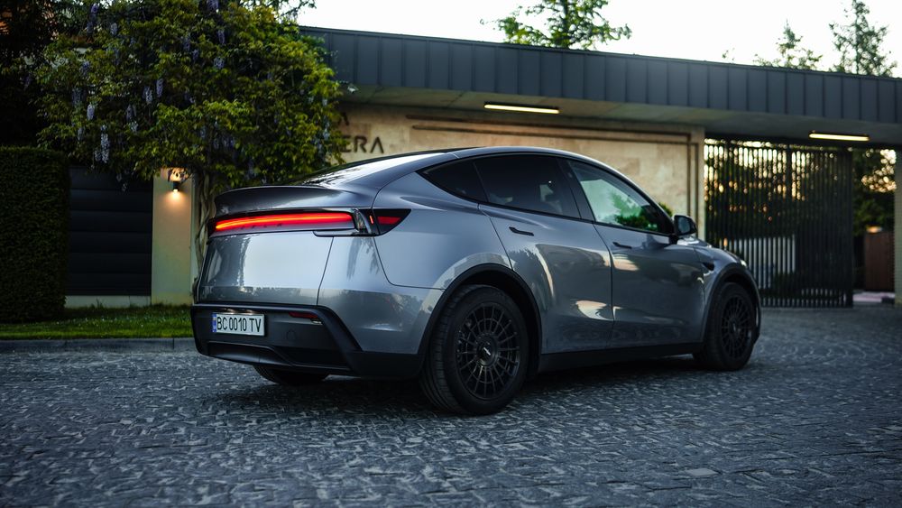 Продається Tesla Model Y Juniper 2025 AWD