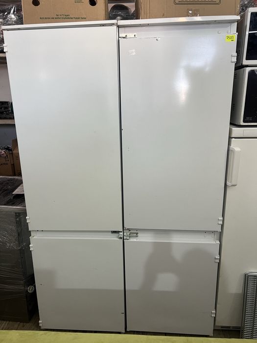 Вмонтований холодильник  з Німеччини Вмонтированый холодильник