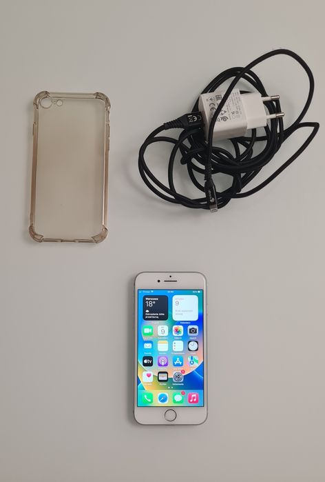 Iphone 8 64gb Silver Stan idealny Bateria 100%