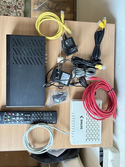 Dekoder, kable, modem.