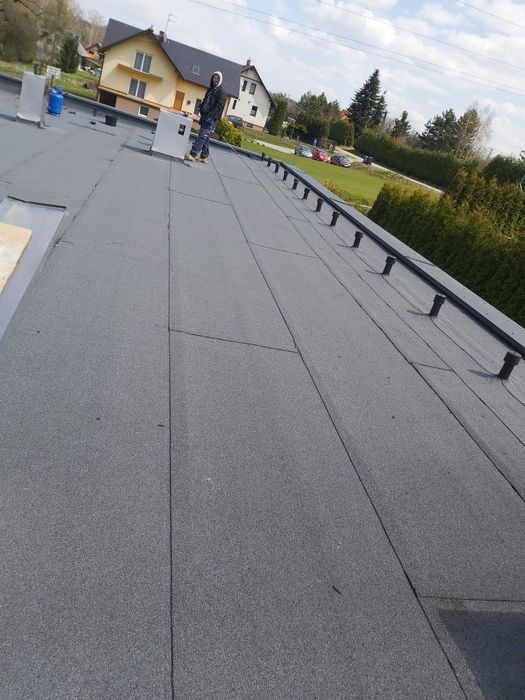 Usługi Dekarskie Pokrycia Papą Termozgrzewalną  Naprawy dachów Remont