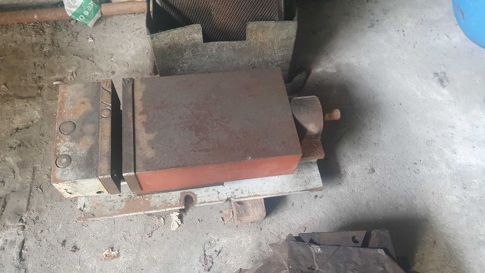 Imadło maszynowe – szerokość szczęk: 250 mm