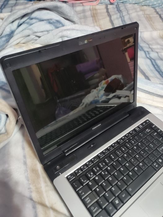 Computador toshiba.