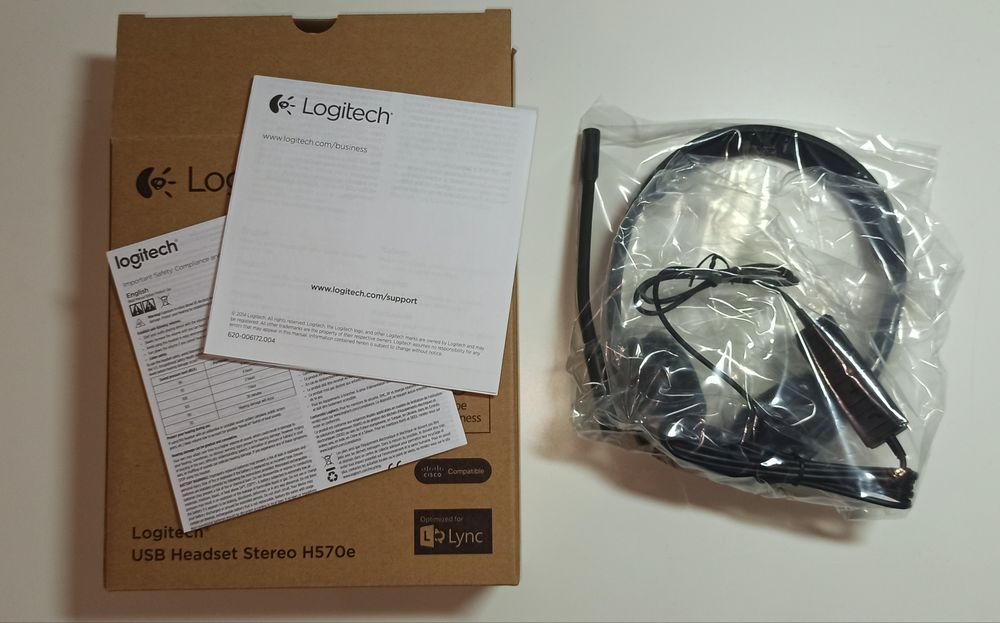 Нові Офісні навушники Logitech H570e навушники usb з мікрофоно