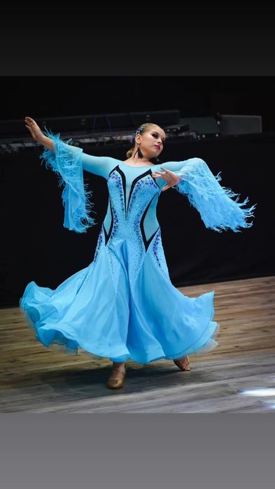 Продам сукню для європейської програми (стандарт)