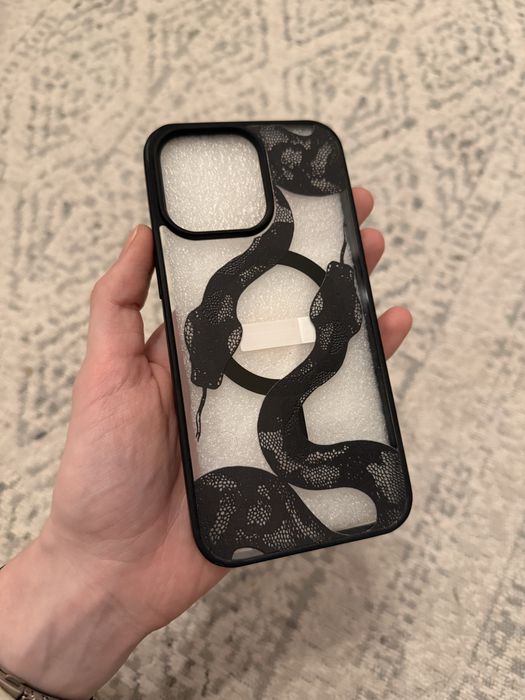 Продам 3 чохли на IPhone 15 Pro Max