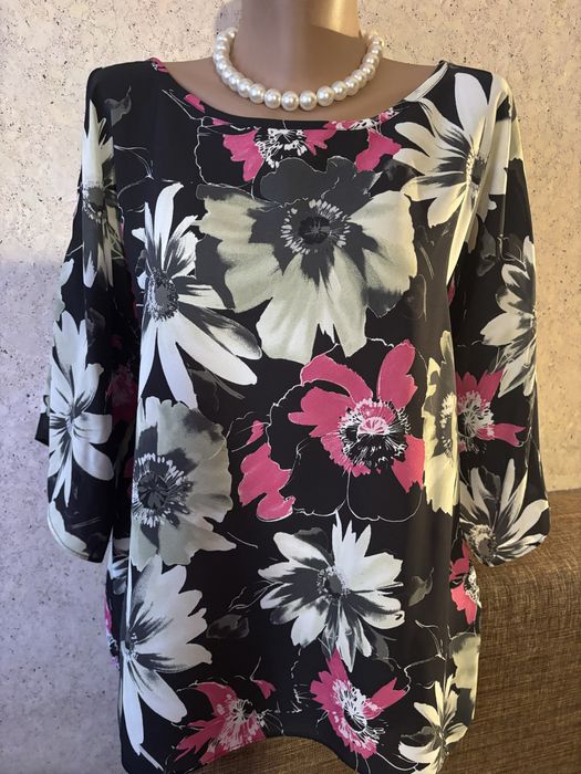 Яскраві нарядні блузи розмірів 54-56