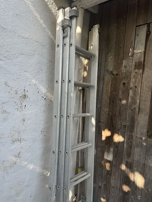 Escada tripla muito conservada512450910424944643
