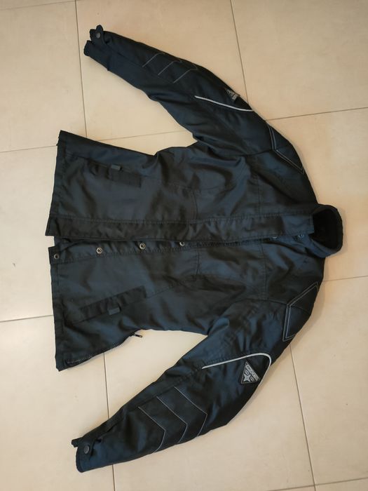 VENDO EQUIPAMENTO (cascos e calça)DE MOTO – CRIANÇA E ADULTO