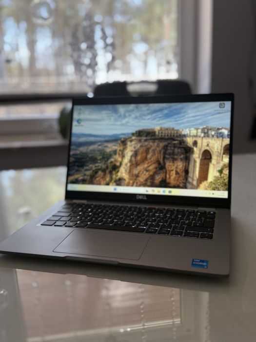 Dell latitude 5320 | intel core i5 11 gen | 256 gb | 8GB ram
