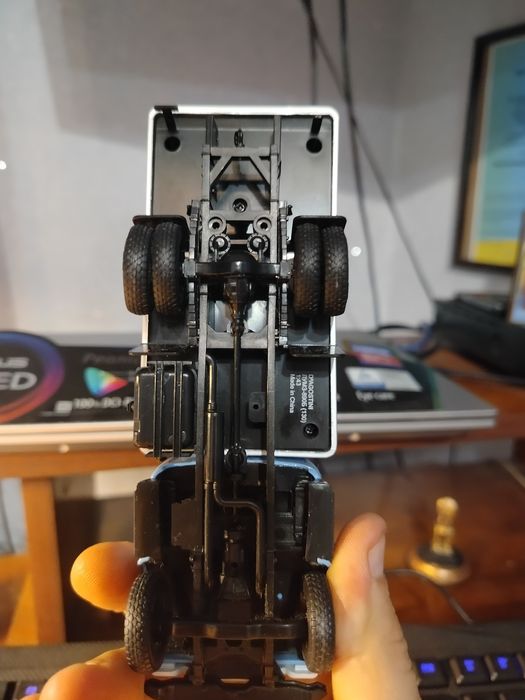 Модель СССР 1:43 ЗИЛ 130 продукти