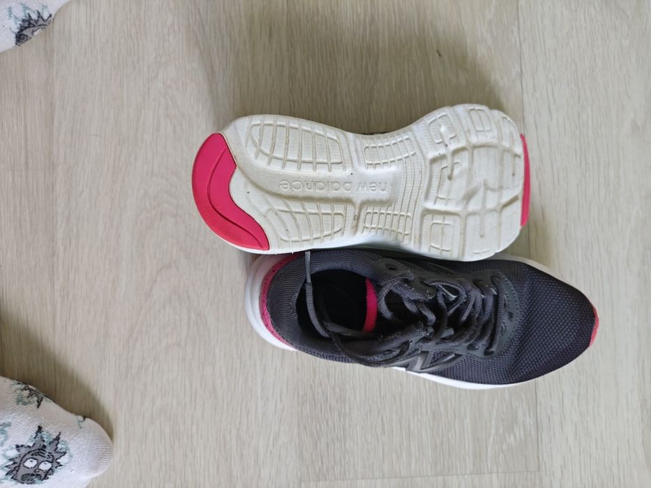 New balance кросовки жіночі 37р